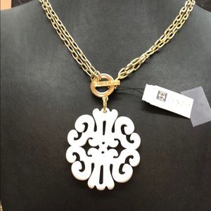 Zenzii White Adjustable Resin Swirl Necklace
